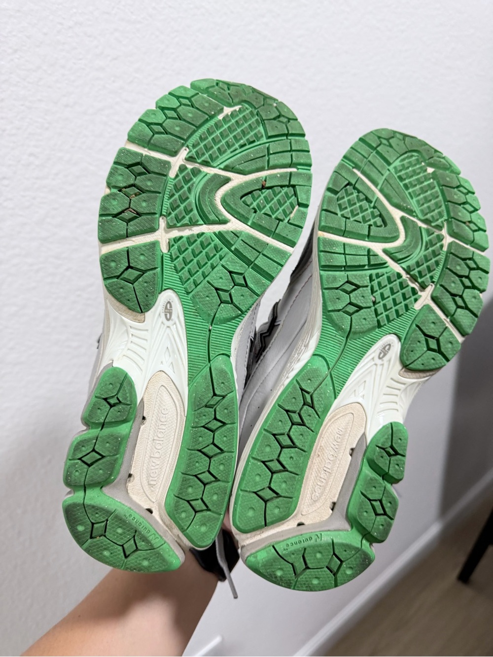 New Balance x ganni 2002R Light Gray with Green Accents - Picture 8 of 8